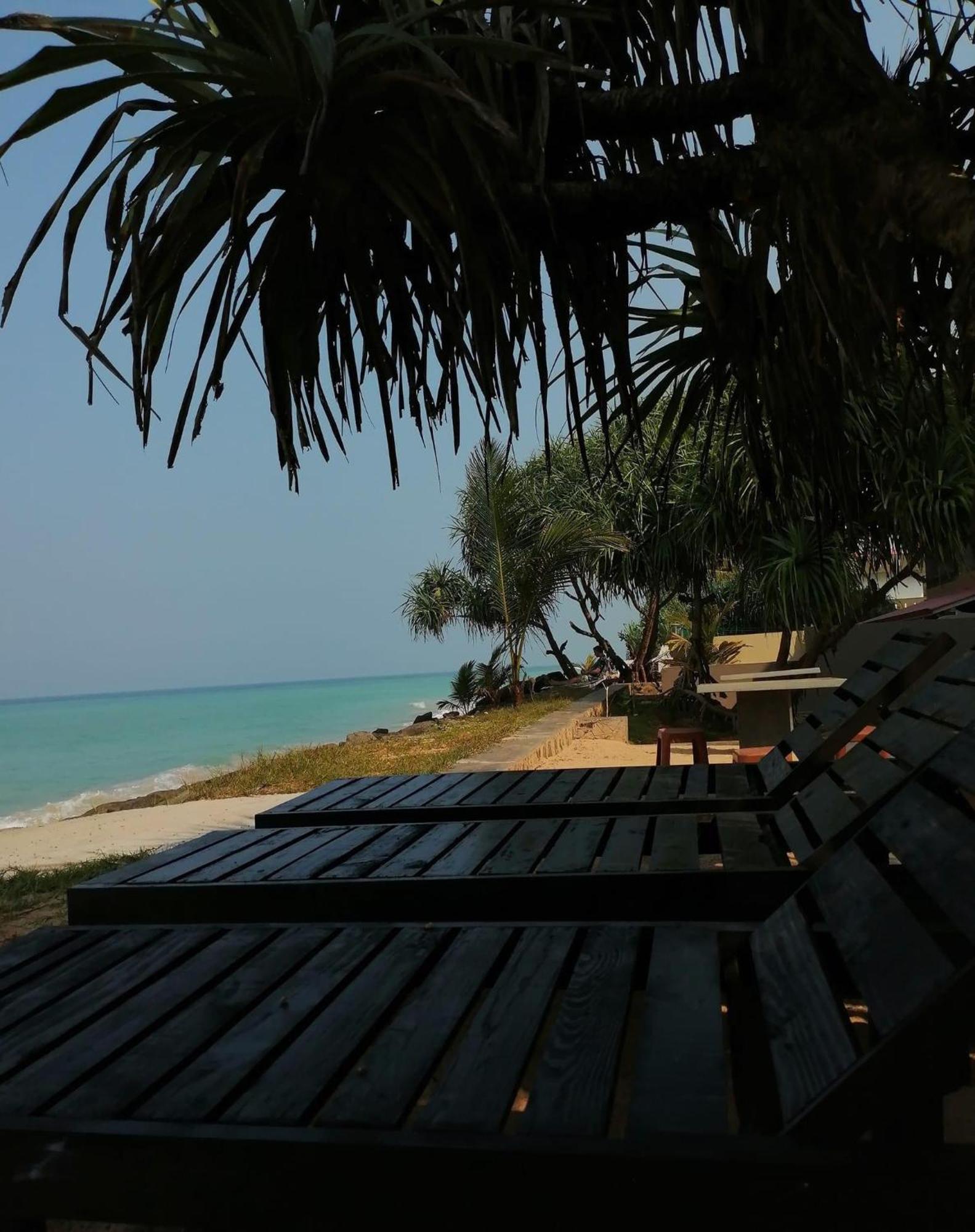 Blue Wave Beach Villa By Aaryan Group أمبالانغودا المظهر الخارجي الصورة