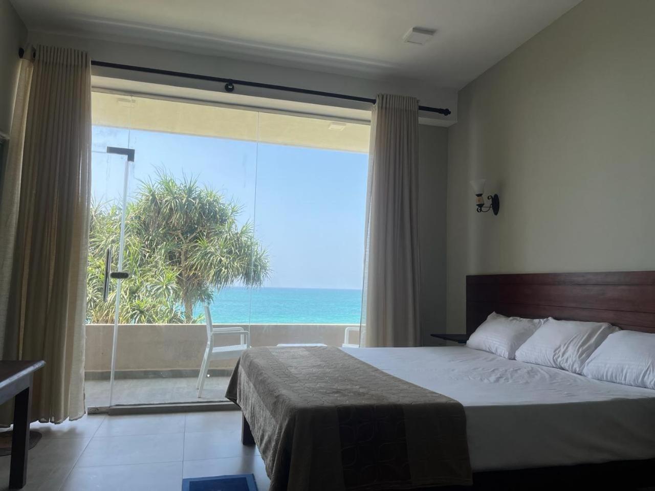 Blue Wave Beach Villa By Aaryan Group أمبالانغودا المظهر الخارجي الصورة